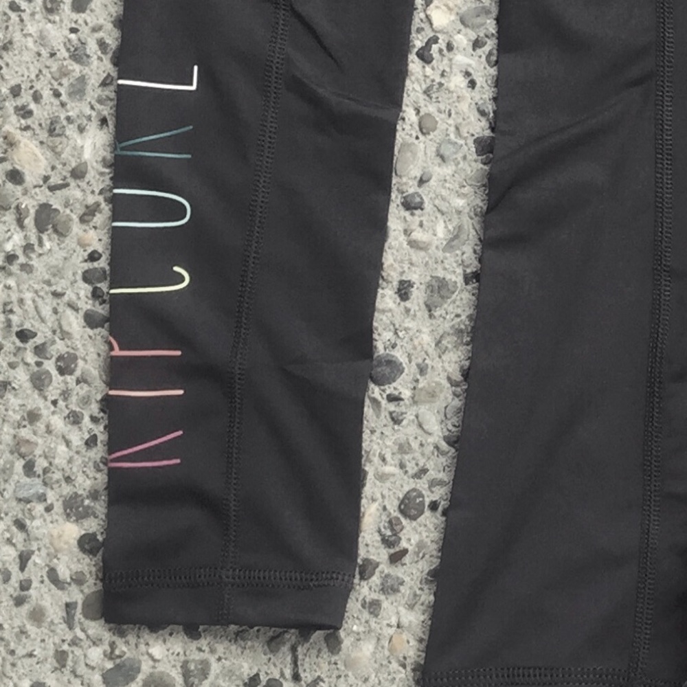 Rip Curl Rashguard - Picture 2 of 2